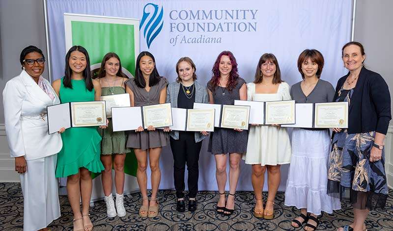 CFA Board Chair & ENA Judge Dr. Deadria “Dee” Garrett, Iris Xue (ENA Scholar), Michelle Brown (Silver Medalist), Ivy Jiang (ENA Scholar), Catherine Hust (Gold Medalist), Stella Bourke (ENA Scholar), Julia Loken (ENA Scholar), Louisa Zhu (ENA Scholar), 2024 Keynote Speaker & ENA Judge Marie Dahleh, Ph.D.